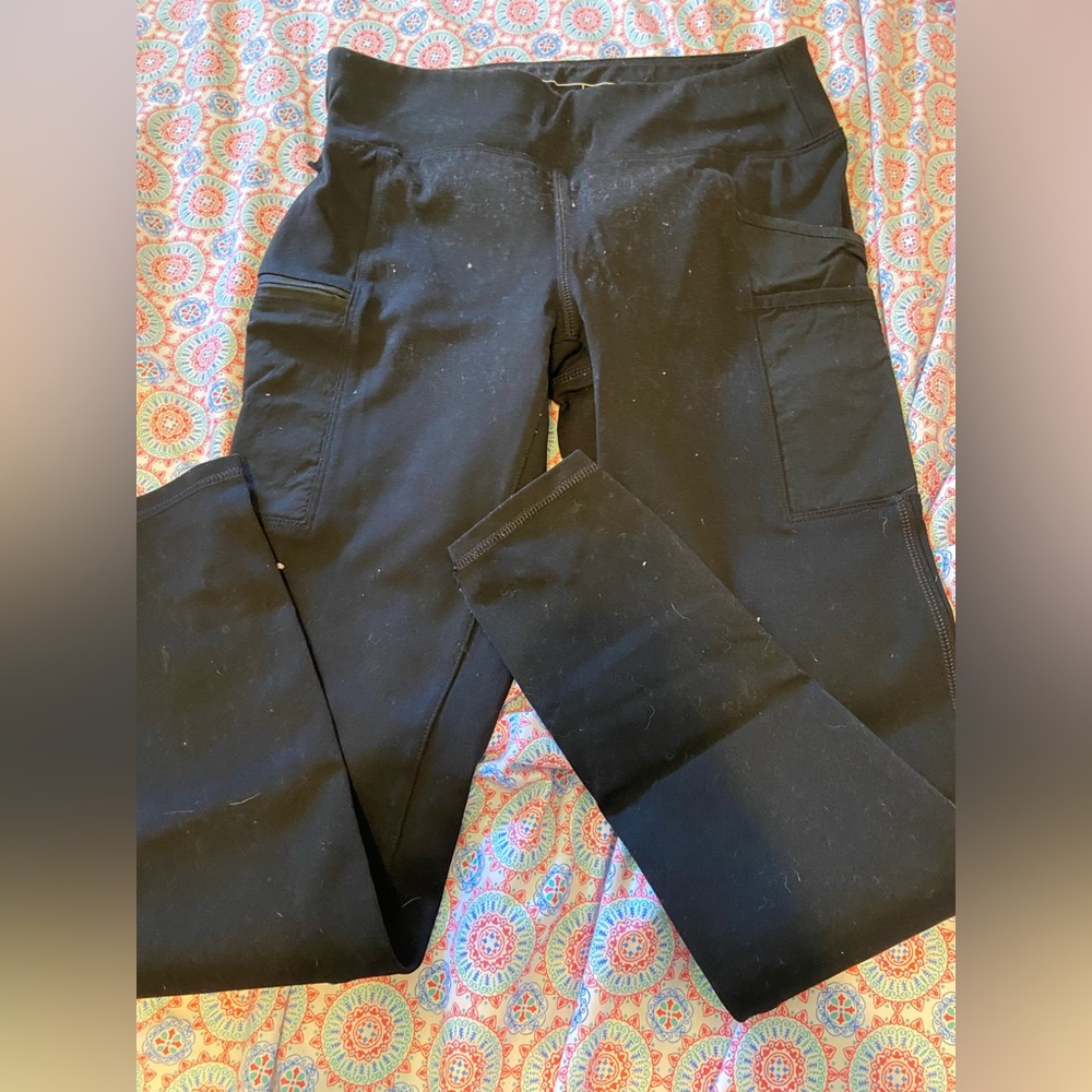 Black fitted carhartt leggings